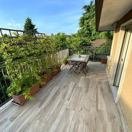 Bright Floor With Large Terrace *
